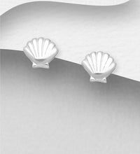 Load image into Gallery viewer, Silver Shell Earrings